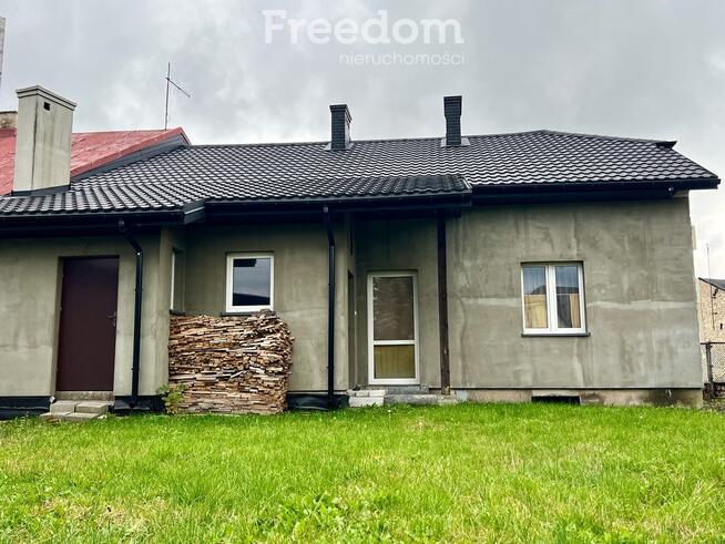 Dom w centrum małego miasteczka blisko Jury