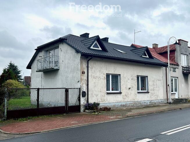 Dom w centrum małego miasteczka blisko Jury