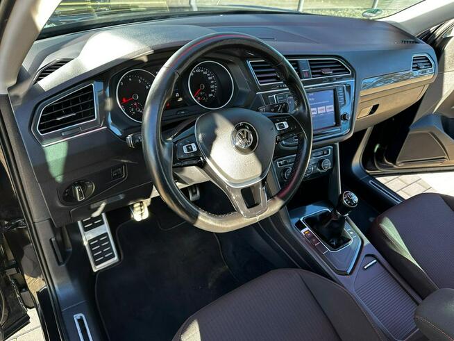 Volkswagen Tiguan 1Ręka! Grzane fotele Navi El. Klapa Czujniki Asystent GWARANCJA Serwis