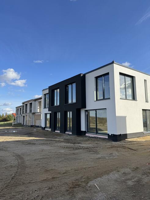 Dom Legnica, Legnicka