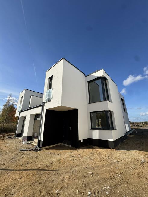 Dom Legnica, Legnicka