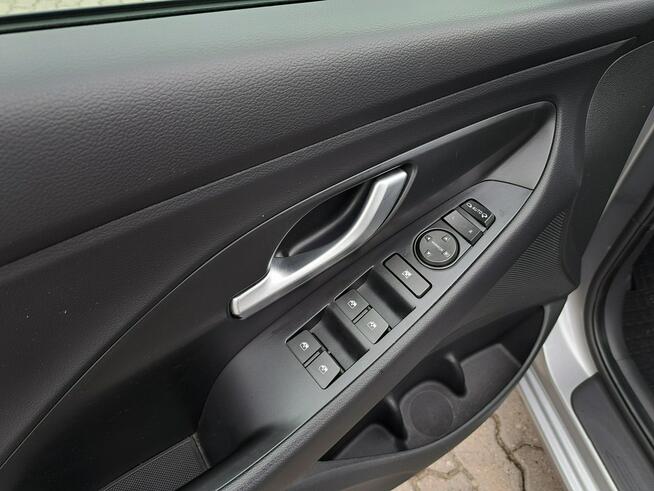 Hyundai i30 1.5 T-GDI 6MT 48V 160 KM WersjaSmart + PakietLED Gwarancja2028