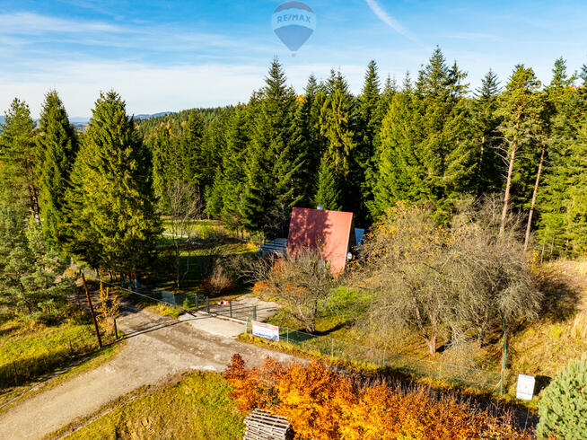 Działka budowlana z domem letniskowym