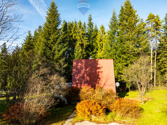 Działka budowlana z domem letniskowym