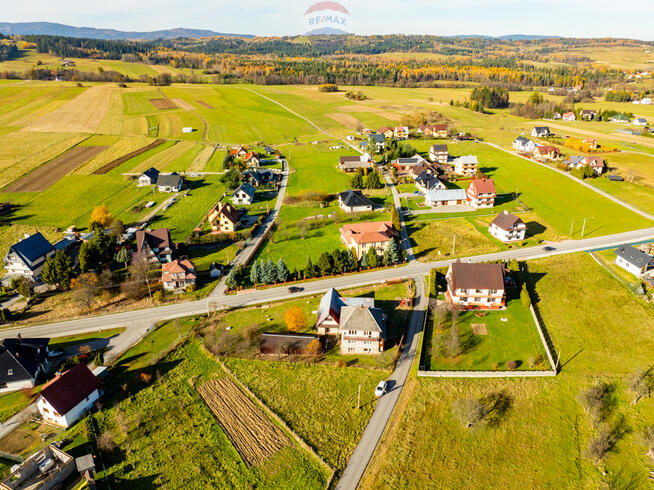 Działka budowlana z domem i budynkami gospodarczym