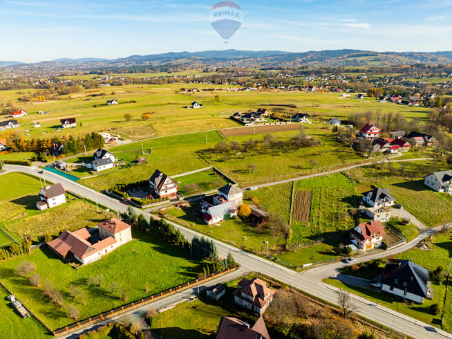 Działka budowlana z domem i budynkami gospodarczym