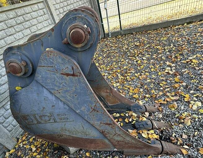 ŁYŻKA KOPIĄCA JCB JS 200