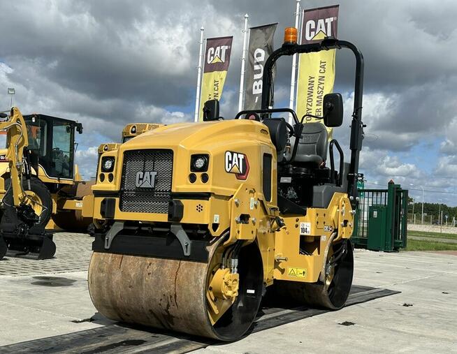 WALEC DROGOWY CATERPILLAR CB2.5 GC