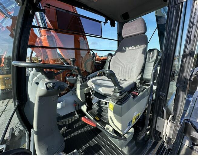 KOPARKA KOŁOWA MARKI HITACHI ZX 170W-5B