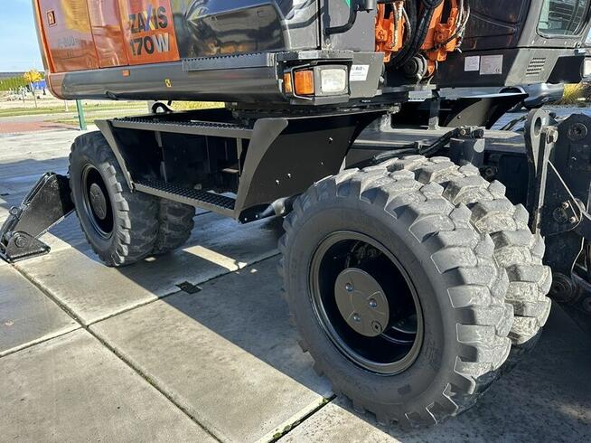 KOPARKA KOŁOWA MARKI HITACHI ZX 170W-5B