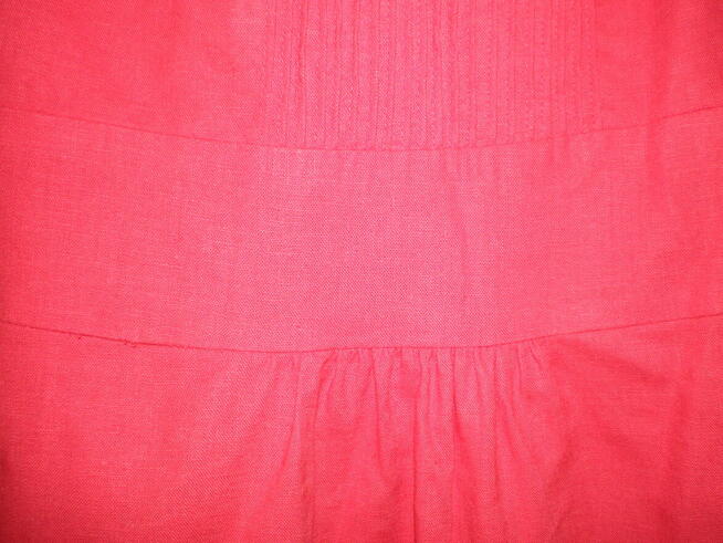 Sprzedam sukienkę letnią na podszewce.