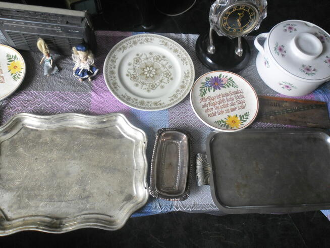 stare szklanki i karafki