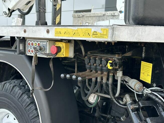 SAMOCHÓD SPECJALNY-PODNOŚNIK KOSZOWY LAND ROVER DEFENDER