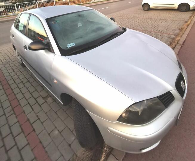 Sprzedam tanio Seata.