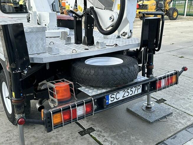 SAMOCHÓD SPECJALNY-PODNOŚNIK KOSZOWY LAND ROVER DEFENDER