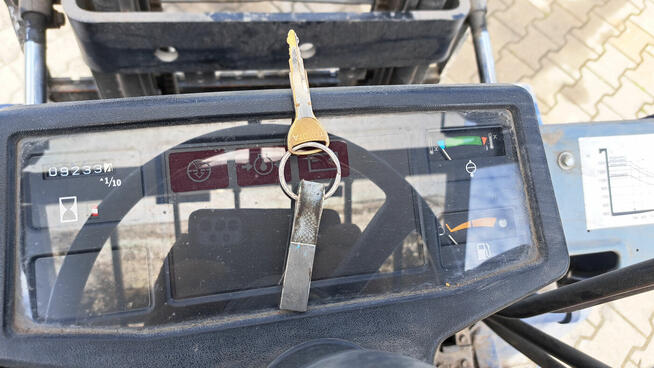 Syndyk sprzeda wózek widłowy Toyota 5FGL15