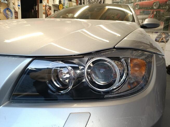 Polerowanie reflektorów samochodowych