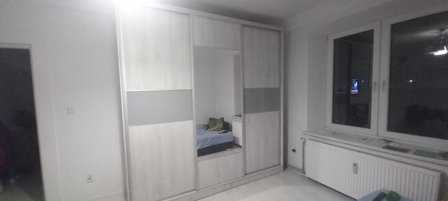 Sprzedam szafe przesuwną 3drzwiową