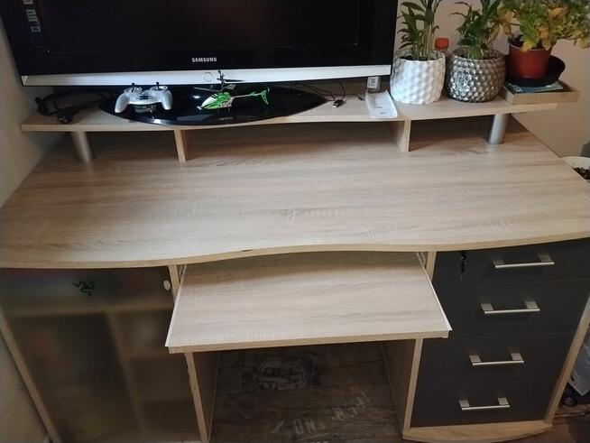 Sprzedam duże solidne biurko