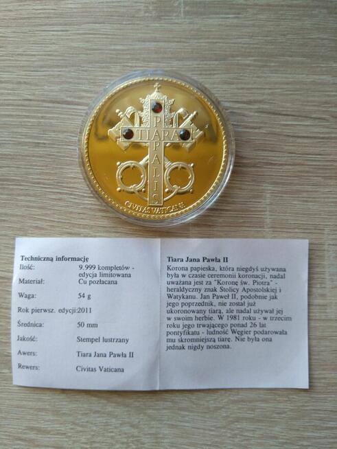 32. Medal okolicznościowy Korony papieskie Tiara Papal