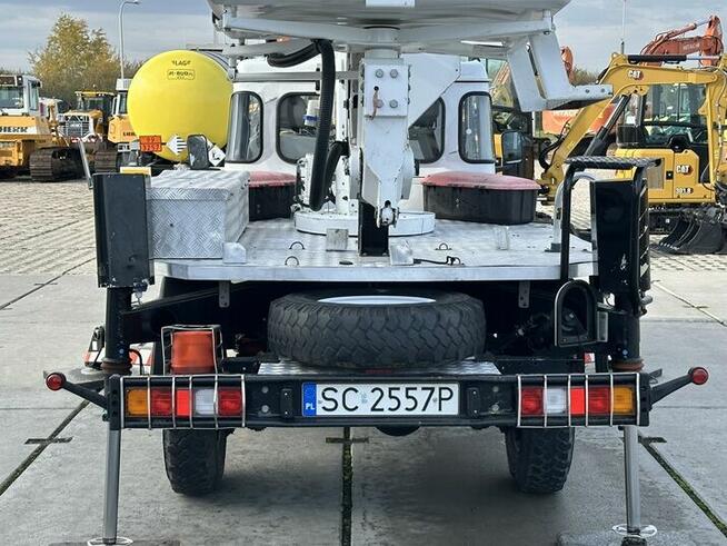 SAMOCHÓD SPECJALNY-PODNOŚNIK KOSZOWY LAND ROVER DEFENDER