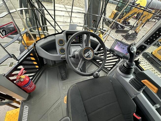 ŁADOWARKA KOŁOWA MARKI JCB 437 S5 WASTEMASTER