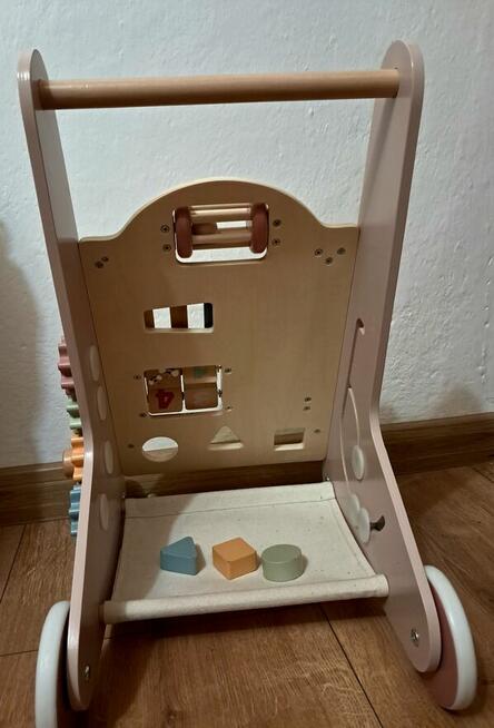 Drewniany pchacz edukacyjny