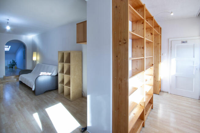 Przytulne mieszkanie typu M-4 blisko Rynku Skoczowa.