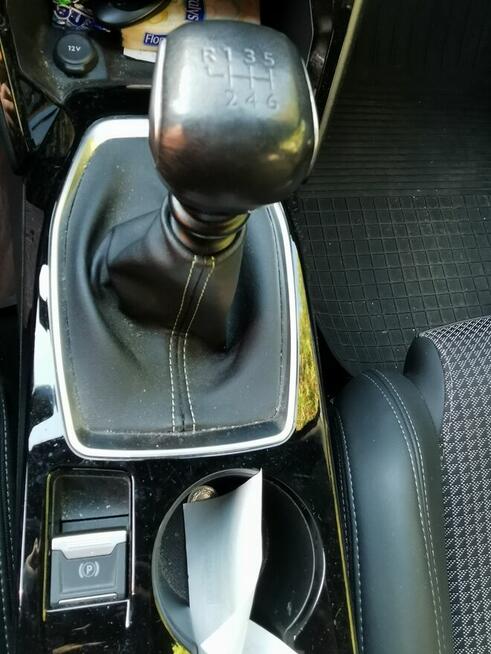 Peugeot 2008 benzyna 1.2 2020