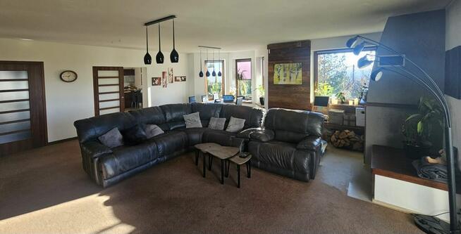 Komfortowy dom na wzgórzu z dużą działką!