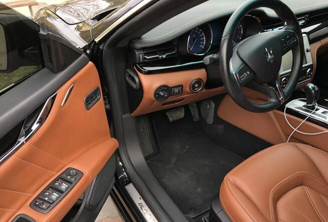 Sprzedam Maserati Quattroporte 3.0 na części.