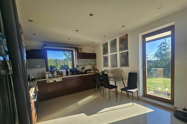 Komfortowy dom na wzgórzu z dużą działką!