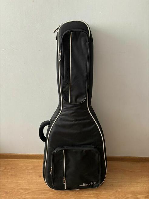 Sprzedam gitarę klasyczną