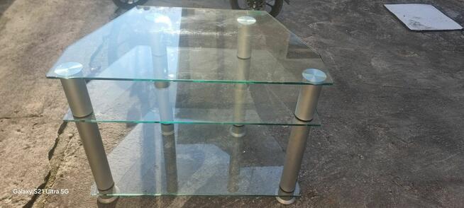 Szklany stolik pod TV