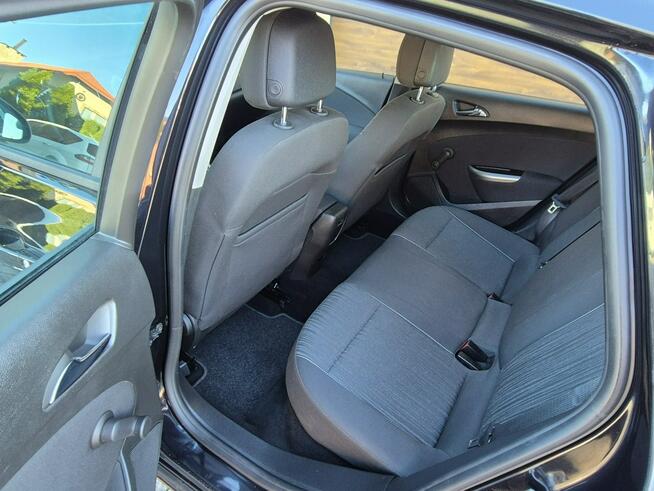 Opel Astra 2010r, 1.4T 140KM. Przebieg 151tyś km,