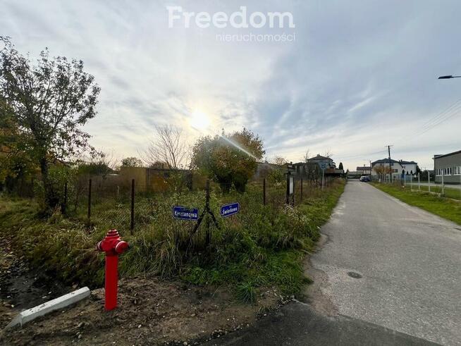 Działka z budynkami w świetnej lokalizacji