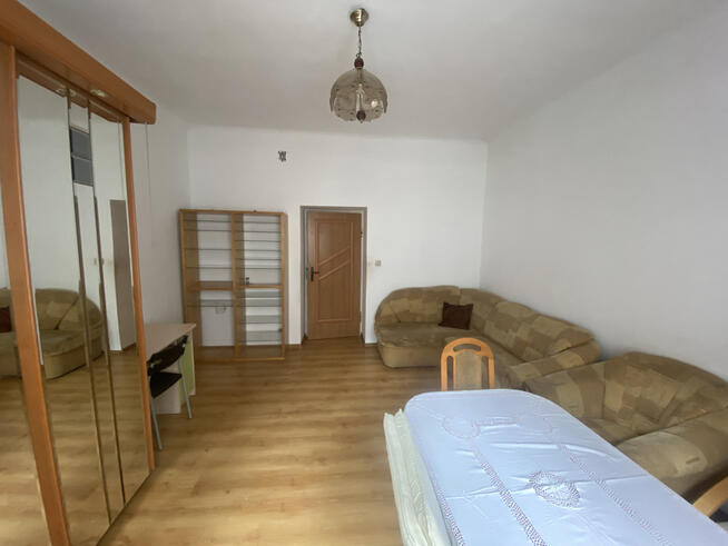 Cała Kamienica: 26 mieszkań w sercu Warszawy