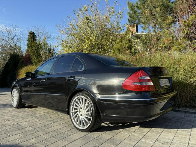 Mercedes E 200 Nowy rozrząd Bardzo zadbana - 100% oryginalny przebieg