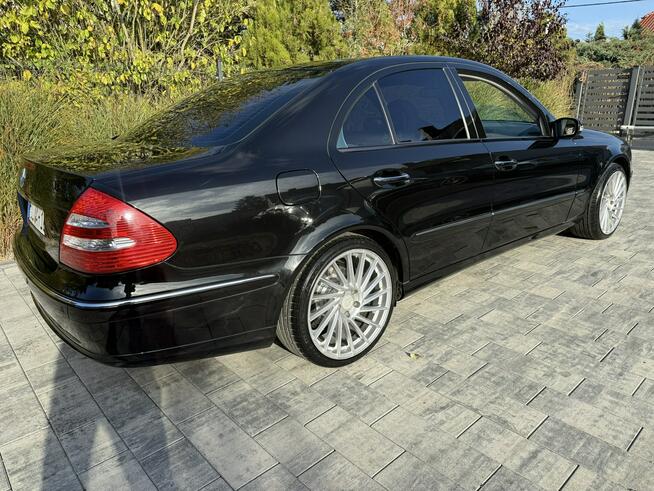 Mercedes E 200 Nowy rozrząd Bardzo zadbana - 100% oryginalny przebieg