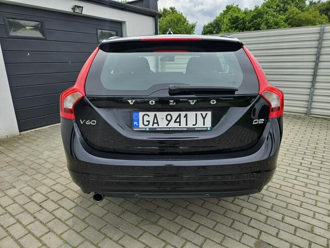 Volvo V60 D2 1.6 115KM manual BEZWYPADEK bardzo zadbany NAVI BDB stan