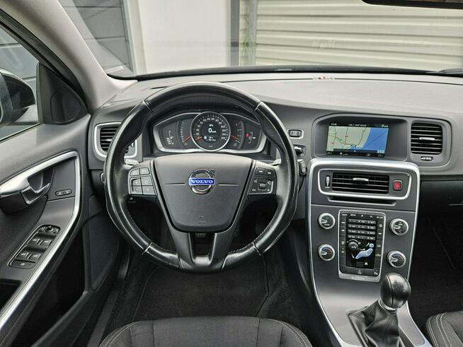 Volvo V60 D2 1.6 115KM manual BEZWYPADEK bardzo zadbany NAVI BDB stan