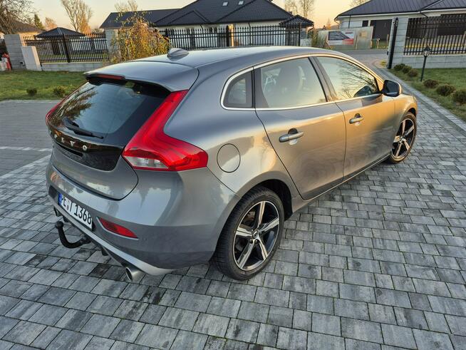 Volvo V40 2.0D2 R-DESIGN navi full led chromy Nowe opony