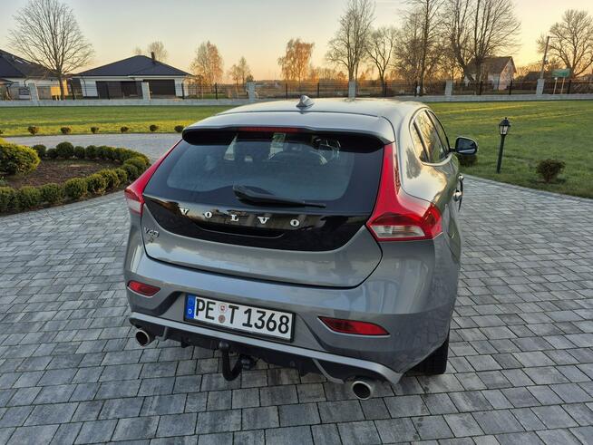 Volvo V40 2.0D2 R-DESIGN navi full led chromy Nowe opony