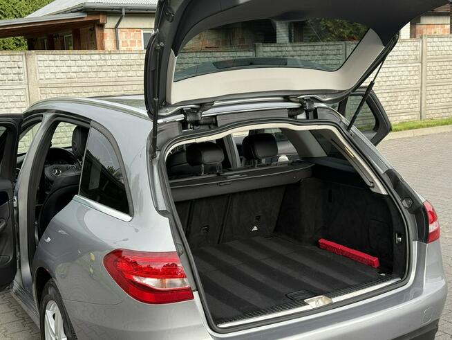 Mercedes C 200 D 136KM Avantgarde/Navi/Alufelgi//Skóry/el.klapa/Parktronic