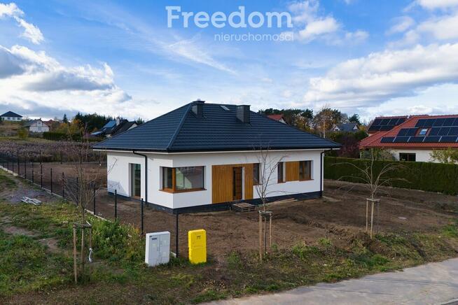 Parterowy dom w stanie deweloperskim