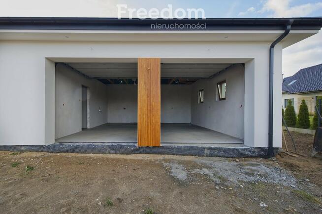 Parterowy dom w stanie deweloperskim