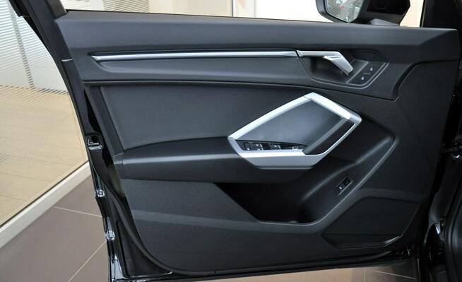 Audi Q3 Sportback 35TFSI 150KM Stronic Tempomat Led Kamera Ambiente Alu17 Asystenci