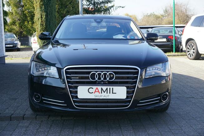 Audi A8 Long w pełnej opcji ociekającej luksusem,