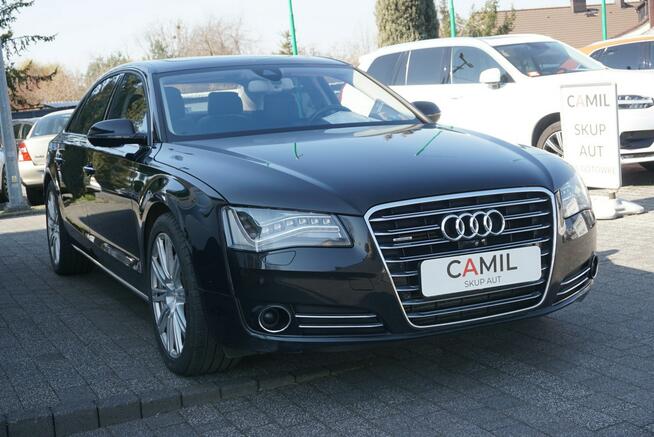 Audi A8 Long w pełnej opcji ociekającej luksusem,
