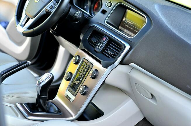 Volvo V40 Cross Country D2 Cross Country Led Skóra Kamera Panorama Navi Parktronik